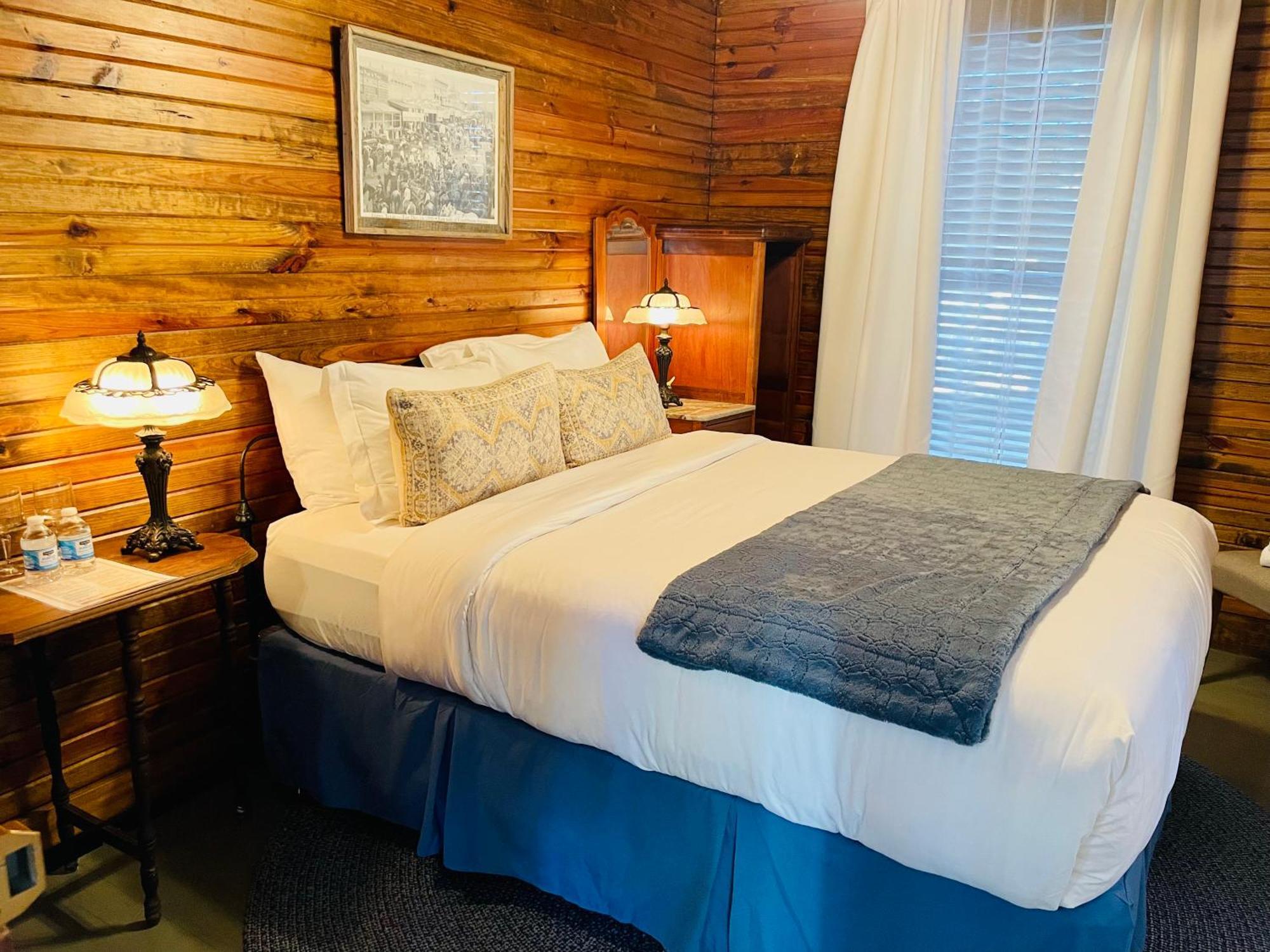 Dabbs Hotel Bed And Breakfast Llano Ngoại thất bức ảnh
